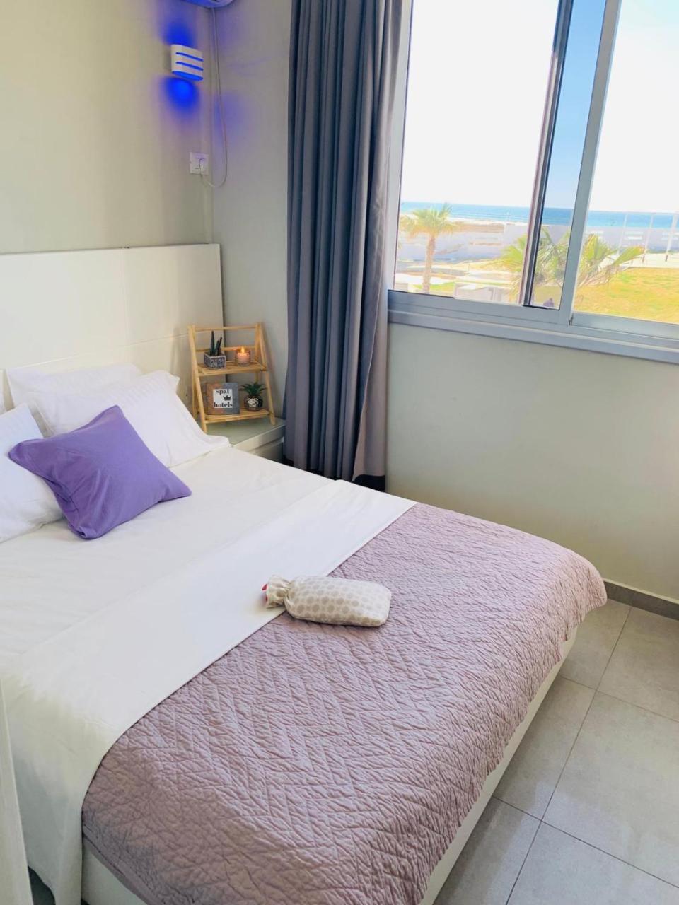 Motel Hofim Bat Yam Exterior photo